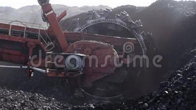 大型采煤机掘进车的详细情况